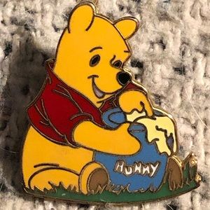 Disney collector pin. Winnie the Pooh.
